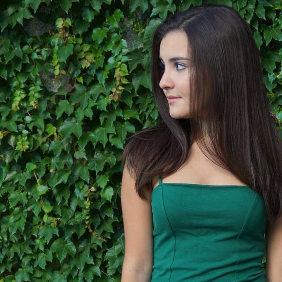 Meet your Posher, Isabel - Picture 1 of 1